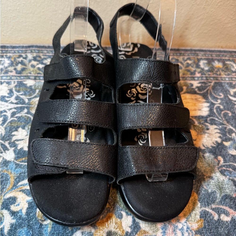 Propet Breeze Black Leather Sandals 9